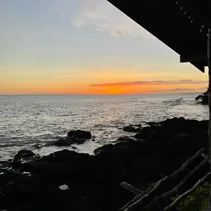  Homestay Oceanfront Delight